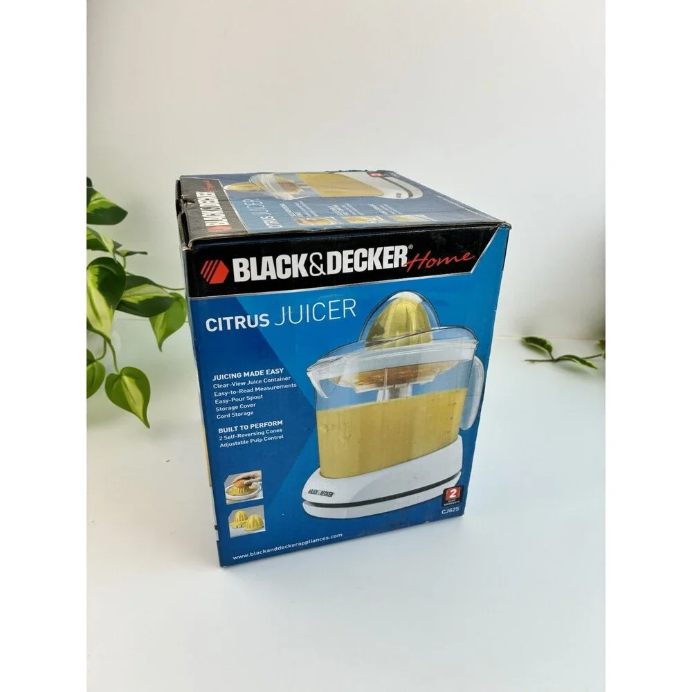 BLACK And DECKER 32oz Citrus Juicer White CJ625 New In Box